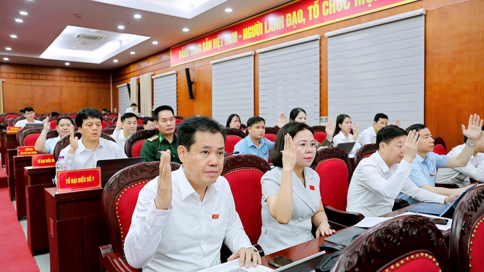 28-8-thong-qua-nq.jpg