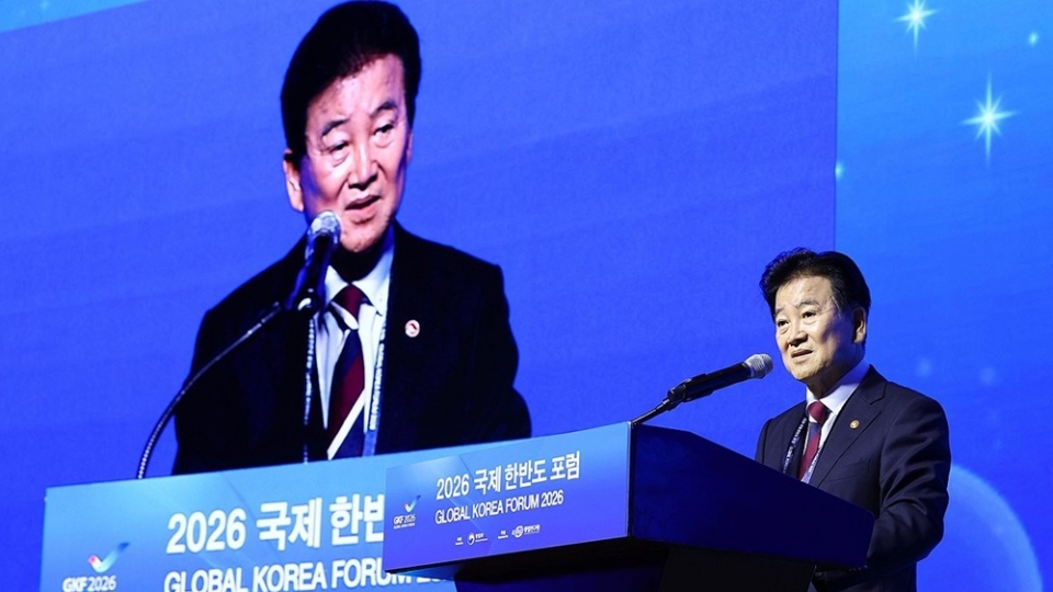 bo-truong-thong-nhat-han-quoc-chung-dong-young-yohap.jpg