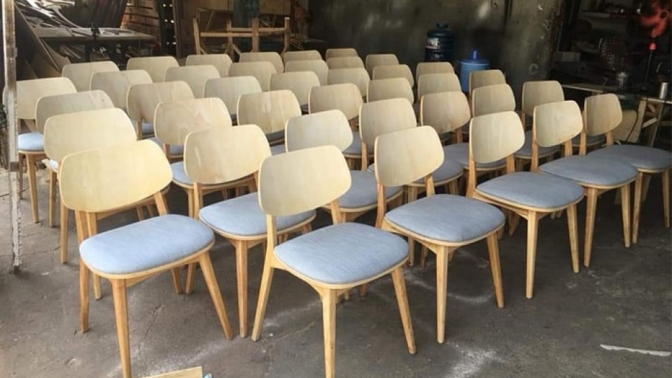 chair.jpg