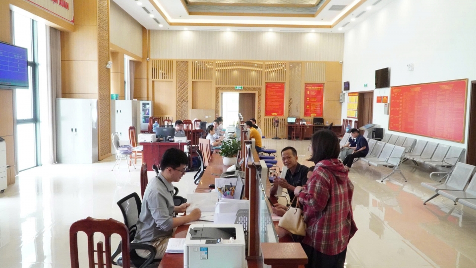 cong-chuc-vien-chuc-phuong-van-xuan.jpg