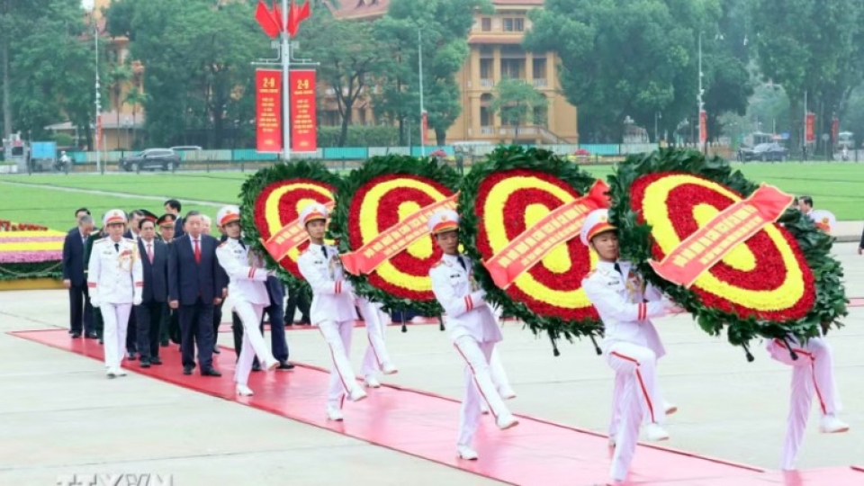 current-and-former-senior-party-and-state-leaders-pay-tribute-to-president-ho-chi-minh-cover-photo.jpg