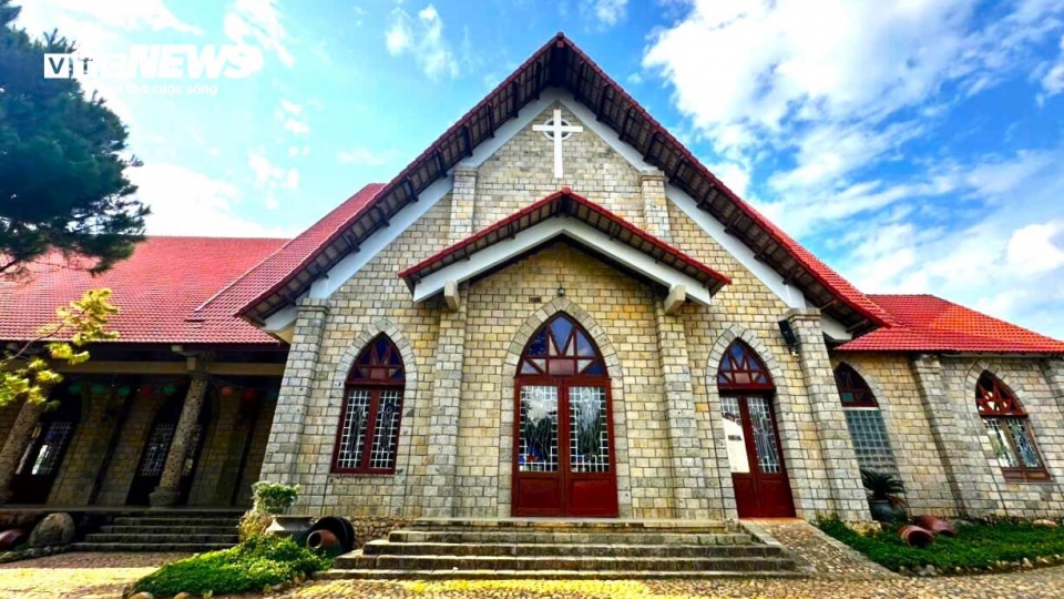 Da Tong Stone Church - A highland sanctuary built from mountain stones and faith