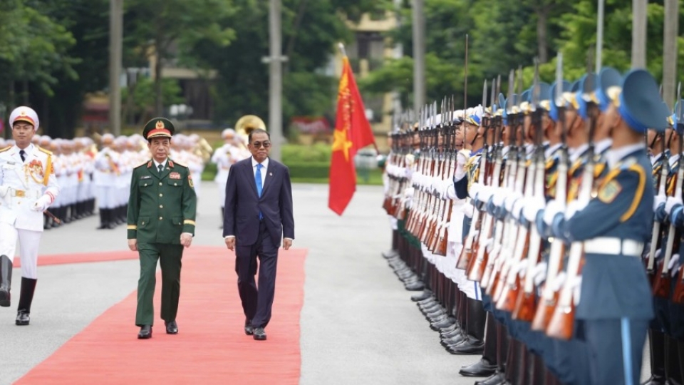 deputy-pm-giang-and-malaysian-guest.jpg