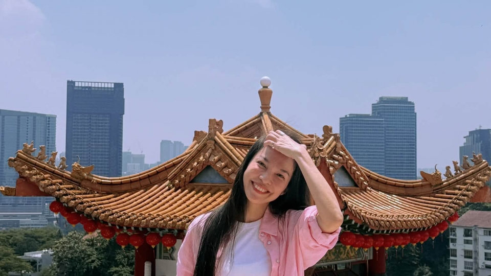 Sao Việt 27-8: Hiền Thục đẹp rạng rỡ, bất ngờ nhắc chuyện tình yêu