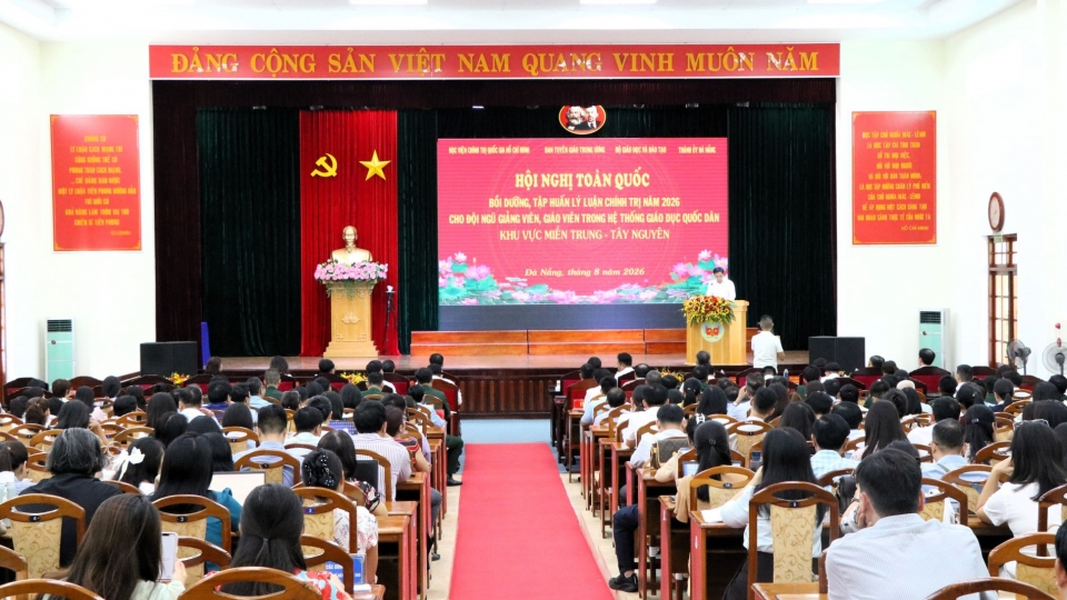 hoi-nghi-toan-quoc-boi-duong-tap-huan-ly-luan-chinh-tri-nam-2026.jpg