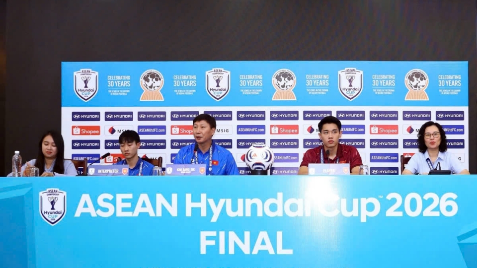 kim-sang-sik-and-nguyen-dinh-bac.jpg