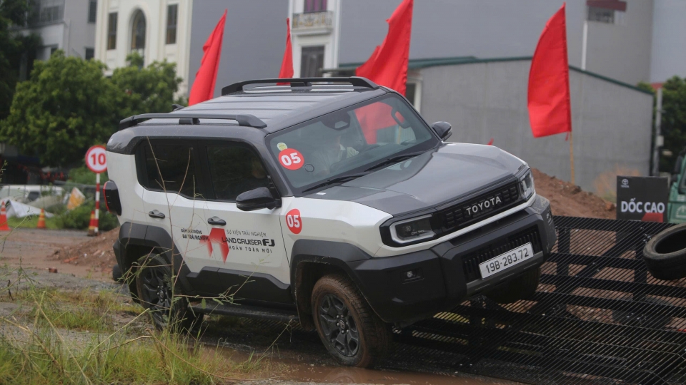 land-cruiser-fj-1_1.jpg