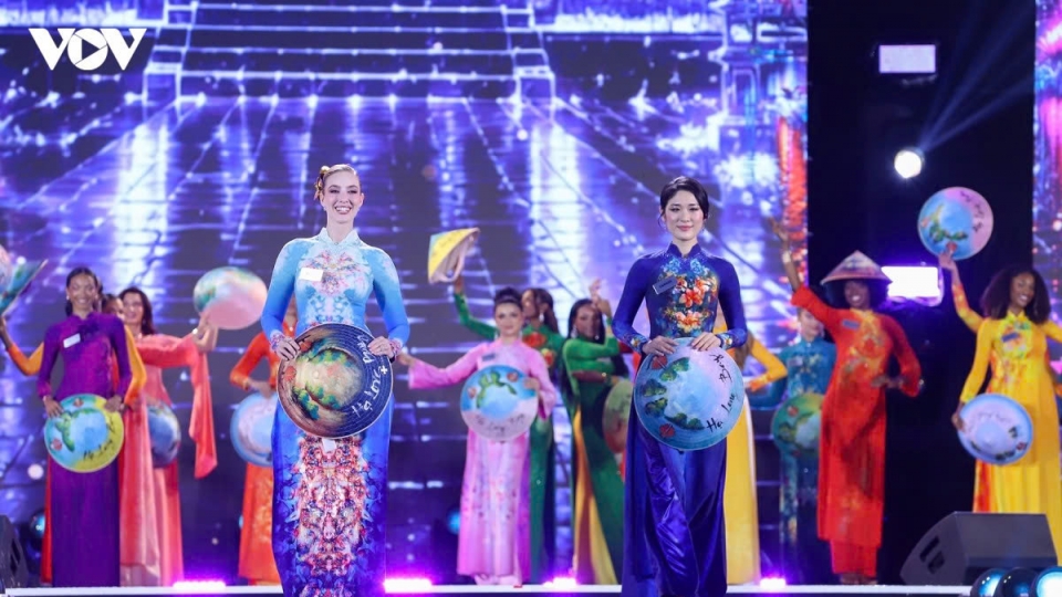 111 beauties grace Miss World 2026 stage in Vietnamese Ao Dai
