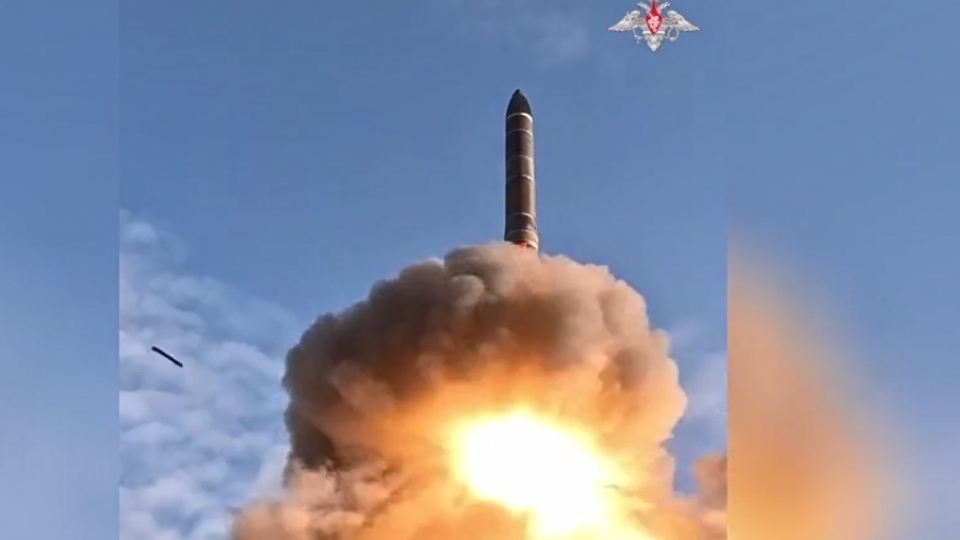 nga-phong-ten-lua-dan-dao-lien-luc-dia-icbm-nga-ten-lua-nga-.bo-quoc-fong-nga.jpg
