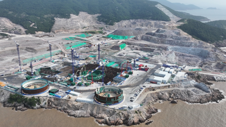 nha-may-dien-hat-nhan-o-kim-that-mon-chiet-giang-trung-quoc.png