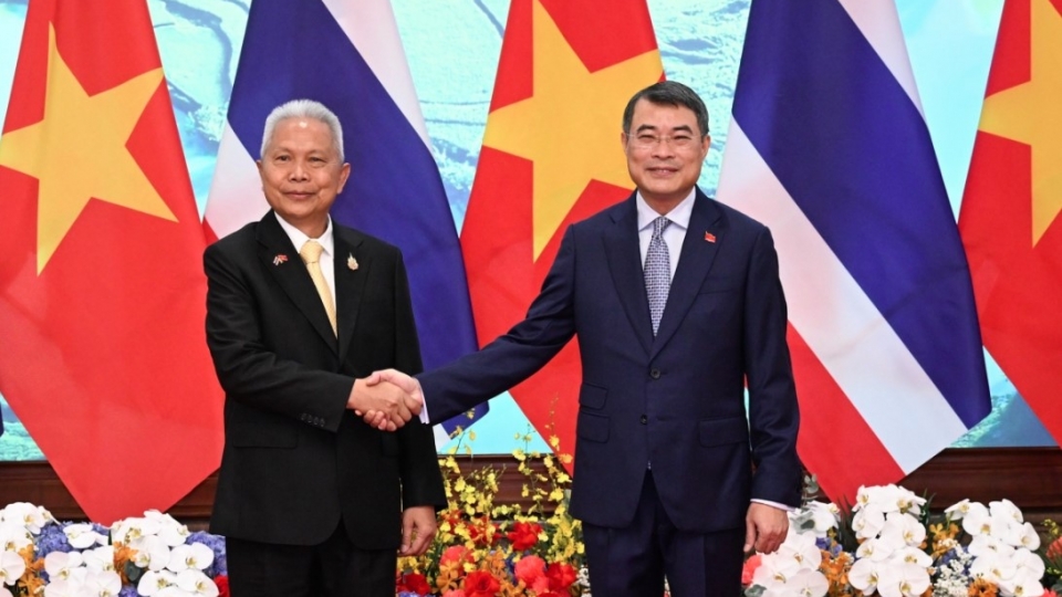 prime-minister-le-minh-hung-meets-president-of-the-thai-national-assembly.jpg