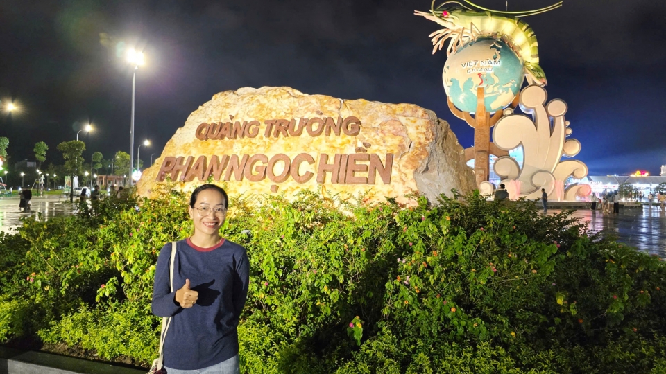 quang-truong-phan-ngoc-hien-la-mot-trong-2-diem-chinh-truc-tiep-tran-dau-toi-nay-cua-doi-tuyen-viet-nam-tren-man-hinh-lon.jpg