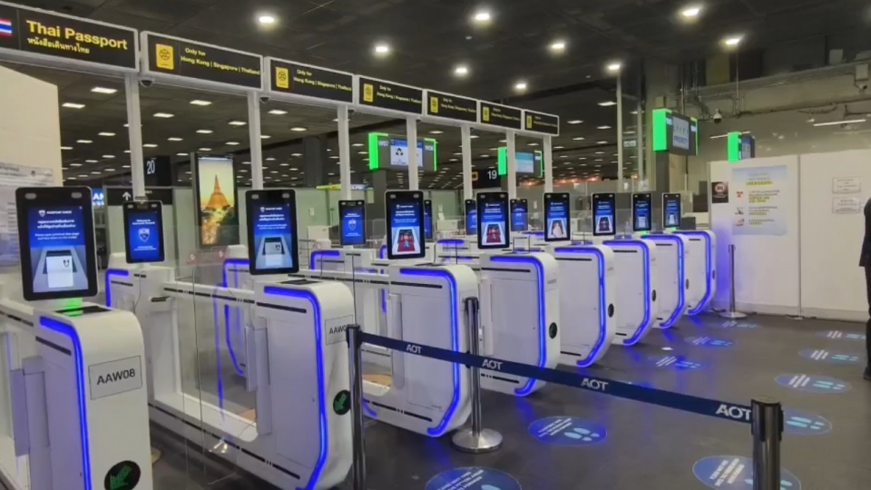 san-bay-suvarnabhumi-bangkok-thai-lan-mo-lan-nhap-canh-tu-dong-cho-them-31-quoc-gia.jpg