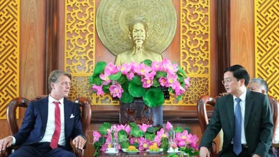 secretary-of-the-tay-ninh-provincial-party-committee-nguyen-van-quyet-and-harvest-waste-b.v.-ceo-evert-jogchen-lichtenbelt.jpg