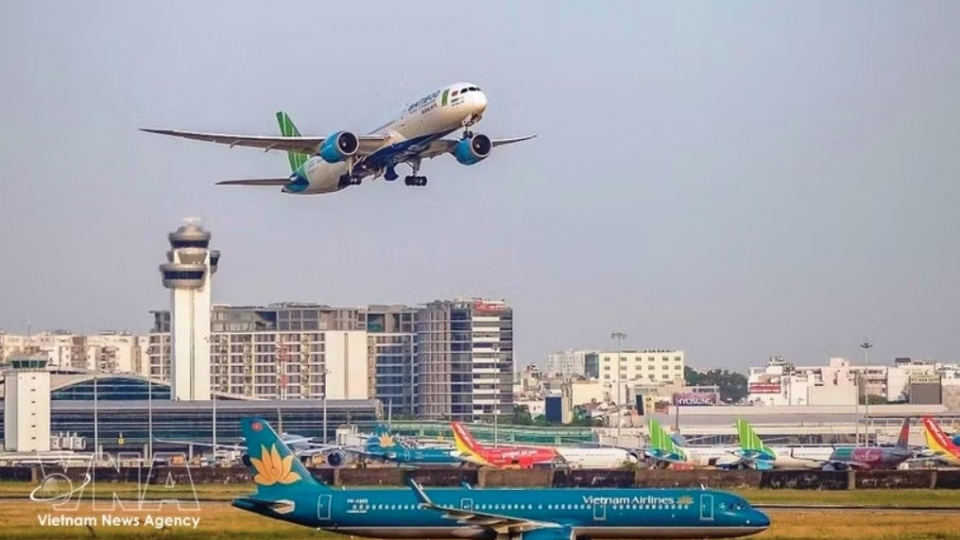 tan-son-nhat-airport.jpg