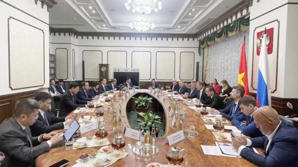 the-hanoi-delegation-led-by-politburo-member-and-secretary-of-the-hanoi-municipal-party-committee-tran-duc-thang.jpg