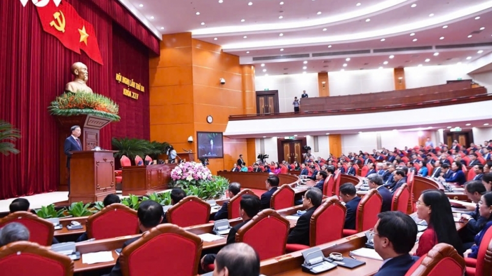 toan-canh-hoi-nghi-trung-uong-3_0.jpg