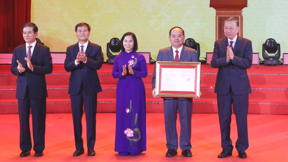 tong-bi-thu-chu-tich-nuoc-to-lam-du-thanh-lap-thanh-pho-quang-ninh-00.jpg