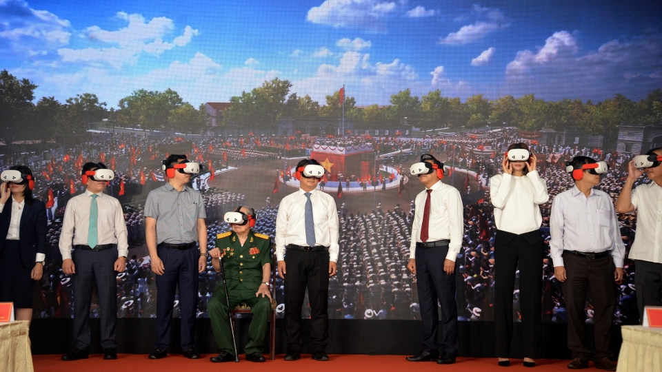 tro-ve-thoi-khac-thieng-lieng-tai-dinh-doc-lap-11.jpg