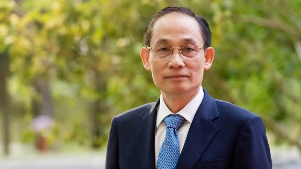 uy-vien-bo-chinh-tri-bo-truong-ngoai-giao-le-hoai-trung.jpg