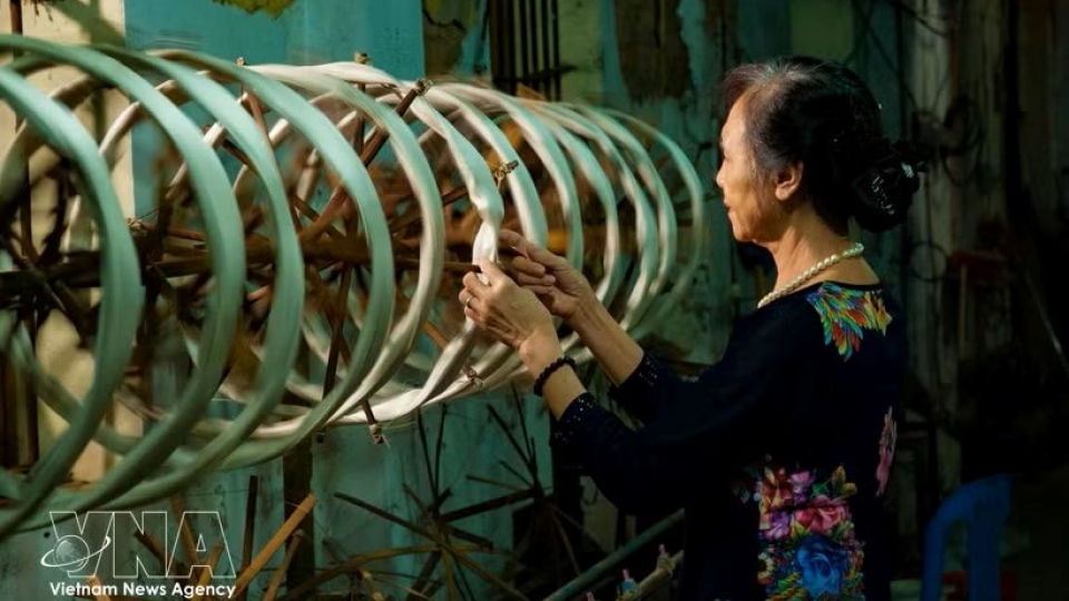 van-phuc-silk.jpg