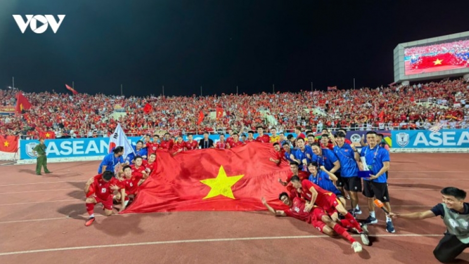 vietnam-claim-asean-cup-2026-title-after-2-2-second-leg-draw-with-thailand-cover-photo.jpg