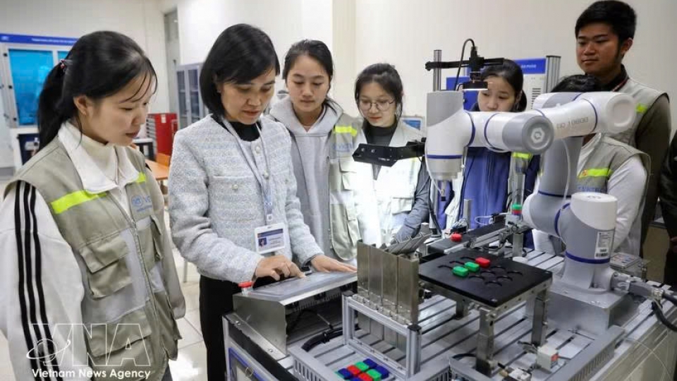 vietnam-korea-college-of-technology.jpg