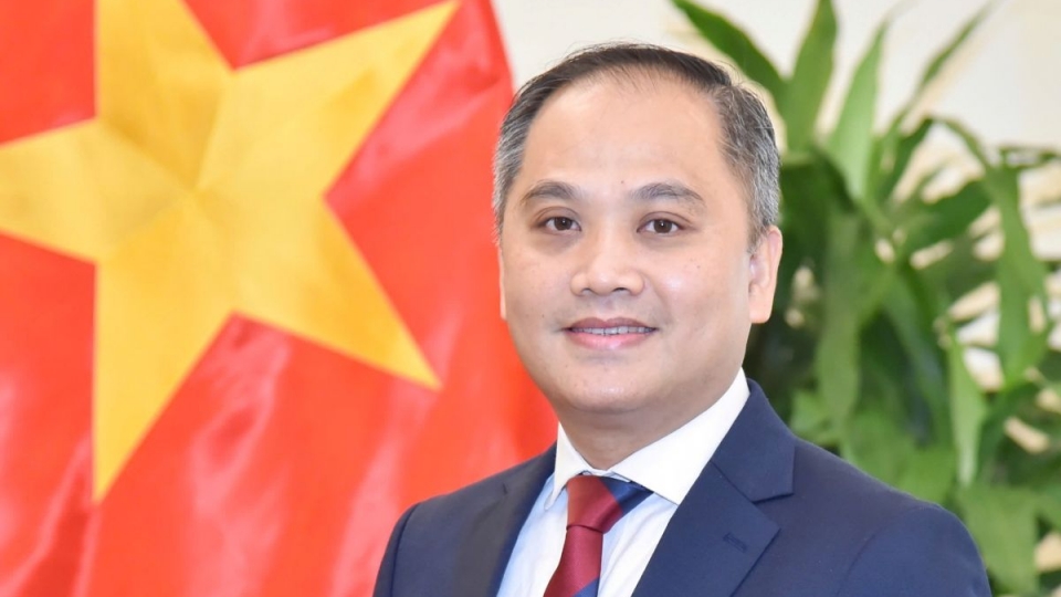 vietnamese-ambasdador-to-new-zealand-phan-minh-giang.jpg