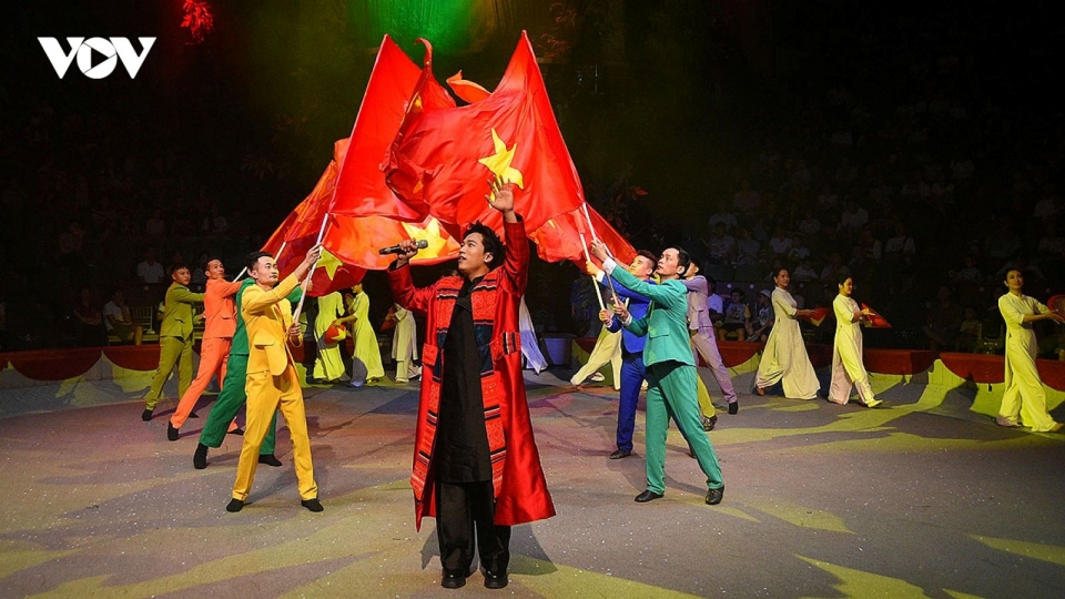 vietnamese-spirit-special-circus-show-national-day.jpg