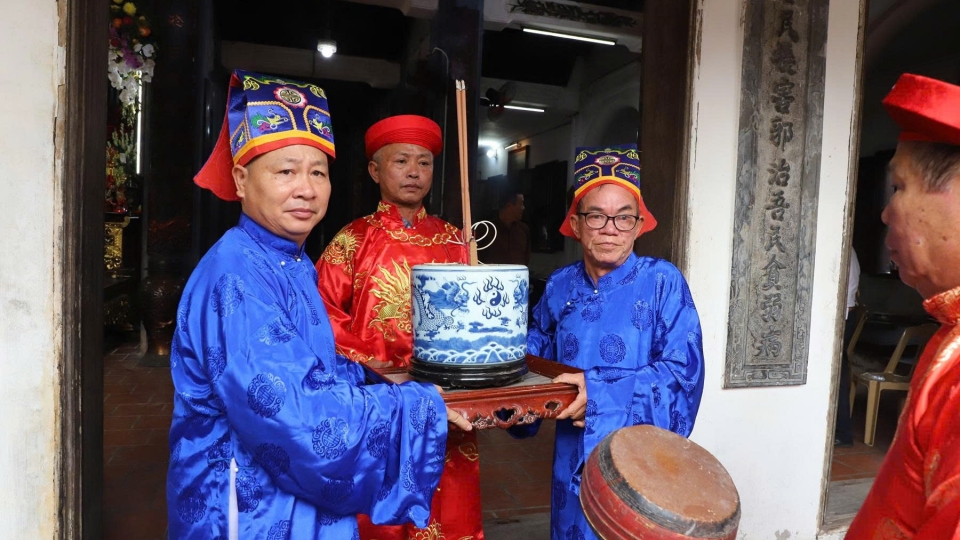 Giữ nét xưa trong lễ rước chân nhang ở đền Bảo Lộc, Ninh Bình