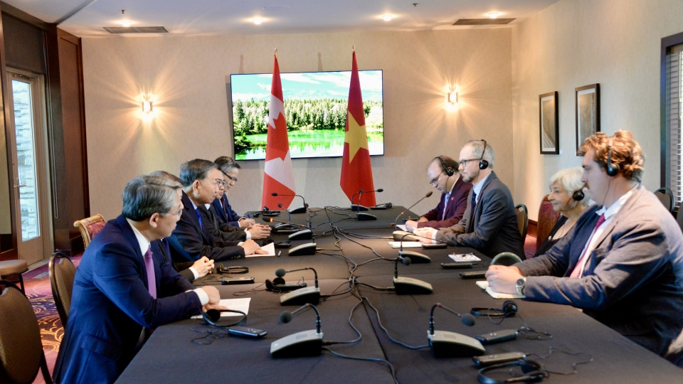 25-09_toan-canh-buoi-tiep-tong-bi-thu-dang-cong-san-canada.jpg