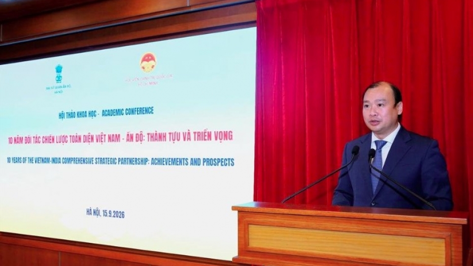 assoc.-prof.-dr.-le-hai-binh-delivers-opening-remarks-and-keynote-address.jpg