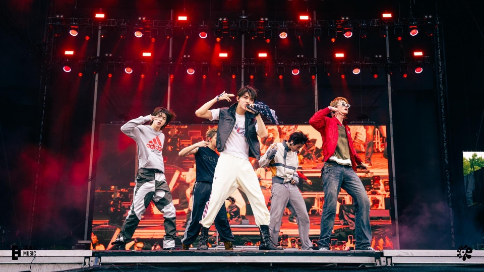 bts-va-cortis-nhan-de-cu-thu-3-tai-le-trao-giai-mtv-video-music-awards-2026-1.jpg