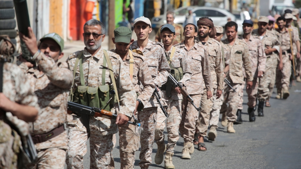 chien-binh-houthi-phien-quan-houthi-luc-luong-houthi-doi-ngu-houthi-xep-hang-vu-khi-houthi-yemen-9-2026-.ap_.jpg