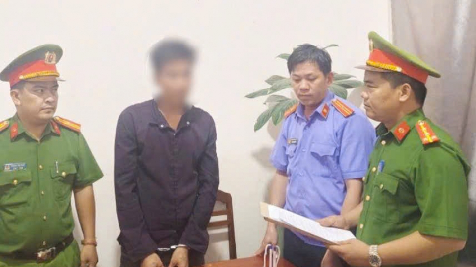 cong-an-can-tho-bat-tam-giam-nguyen-vu-truong.jpg