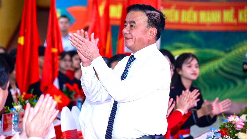 dong-chi-tran-cam-tu-du-le-khai-giang-6_1.jpg