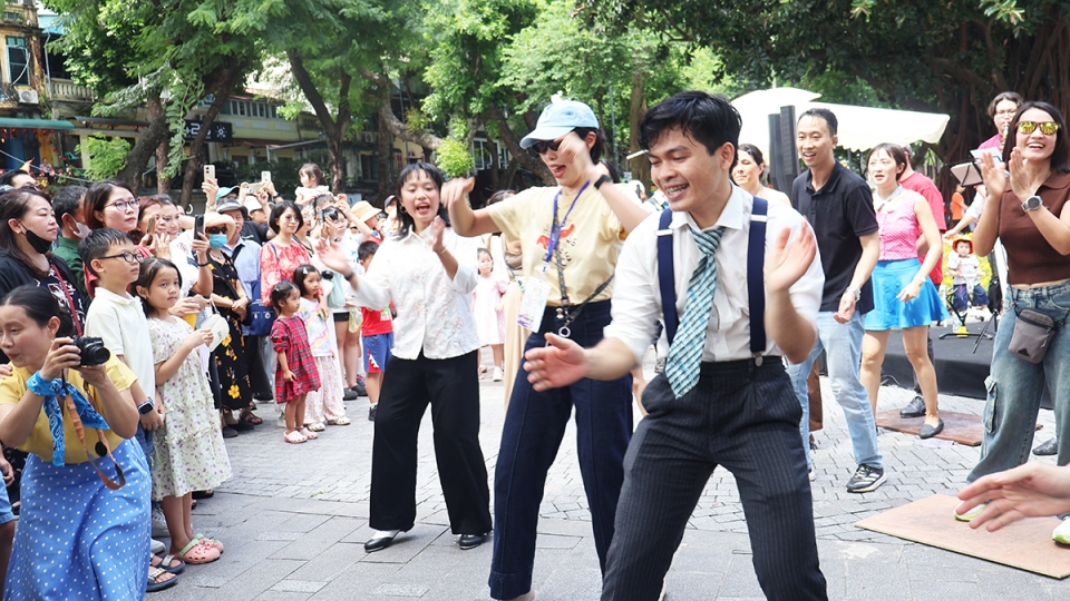 hanoi_jazztival_2026_hao_hung_cung_jazz_xuong_pho_thu_ha_noi-6.jpg