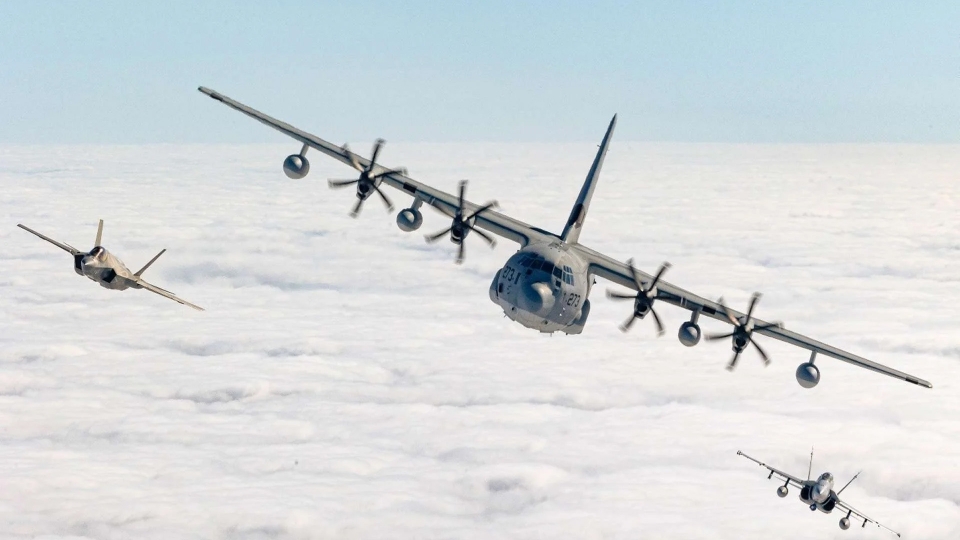 kc-130j-f-35b-.jpg