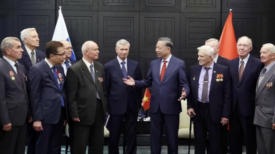 o-lam-talks-to-representatives-of-the-russian-war-veterans-association.jpg