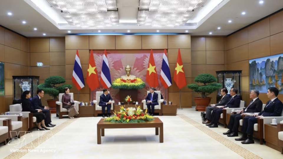 pm-hung_2.jpg