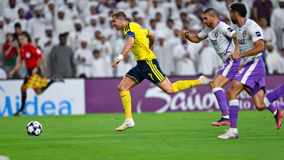 ronaldo-al-nassr-thua-soc-tran-ra-quan-cup-c1-chau-a.jpg