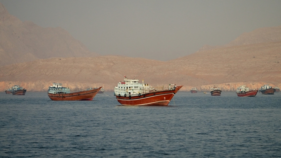 tau_thuyen_hormuz.jpg