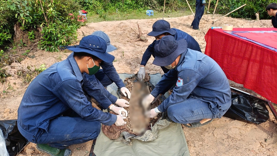team-k90-recovers-10-vietnamese-fallen-soldiers-remains-in-cambodia.jpg