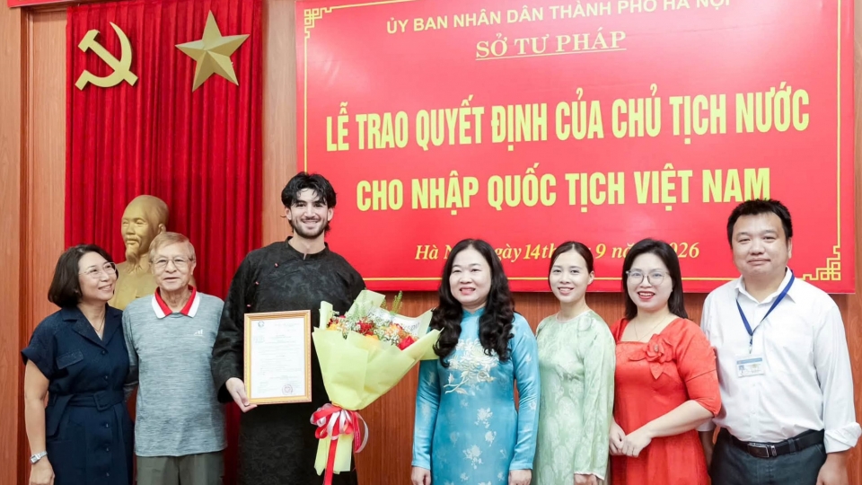 trung-ve-moi-nhap-tich-luong-chi-khai-gui-thong-diep-toi-hlv-kim-sang-sik-2.jpg