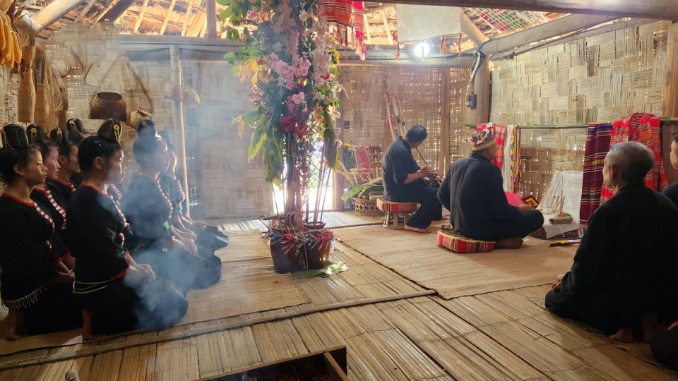 xinh-mun-ethnic-people-1.jpg