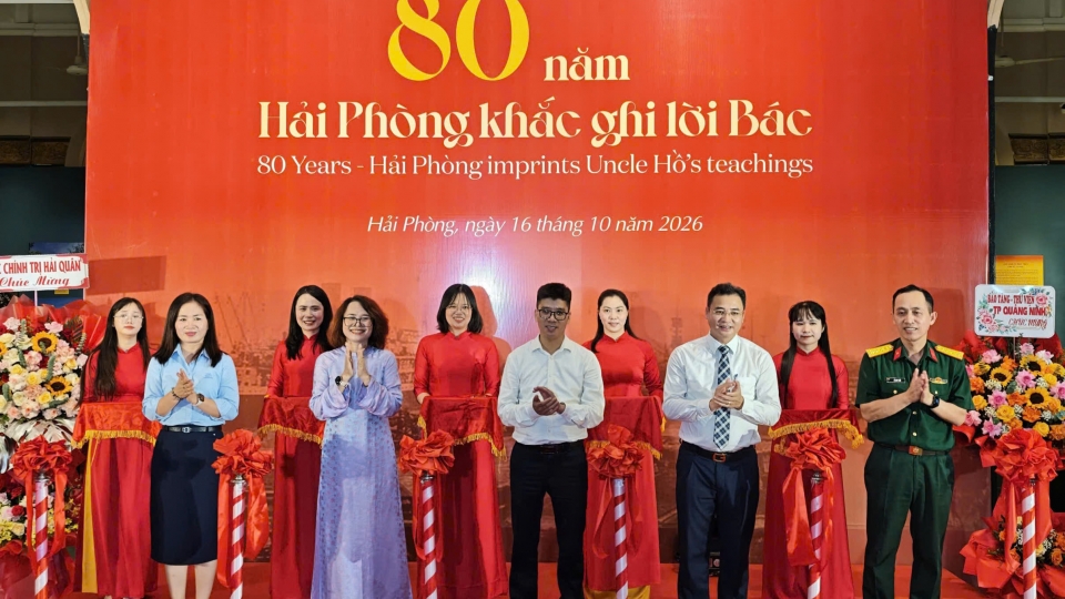 16-10-trien-lam-bh-1.jpg