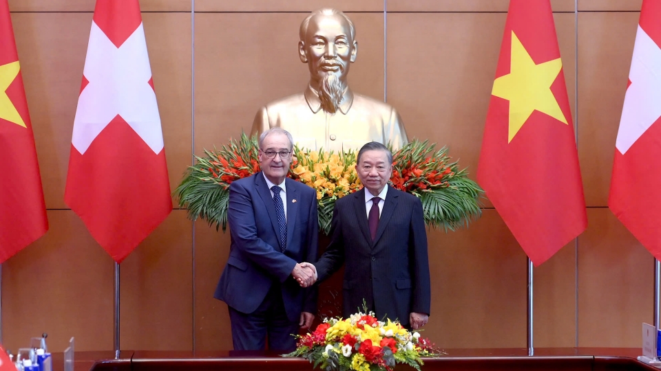 17-10_tong-bi-thu-chu-tich-nuoc-to-lam-va-tong-thong-thuy-sy-guy-parmelin-tai-hoi-dam.jpg