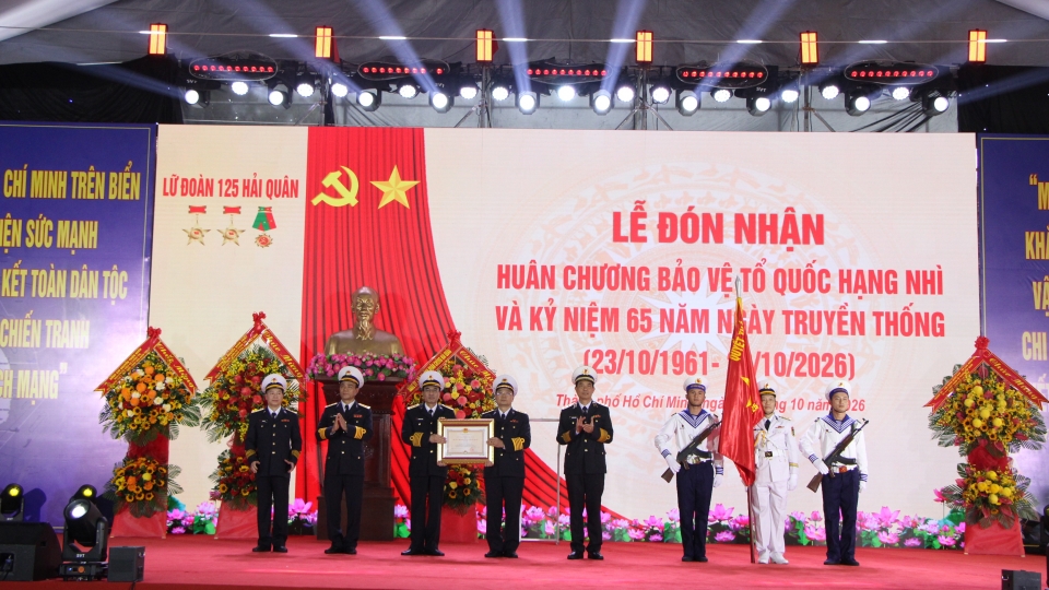 Lữ đoàn 125 kỷ niệm 65 năm, đón nhận Huân chương Bảo vệ Tổ quốc hạng Nhì