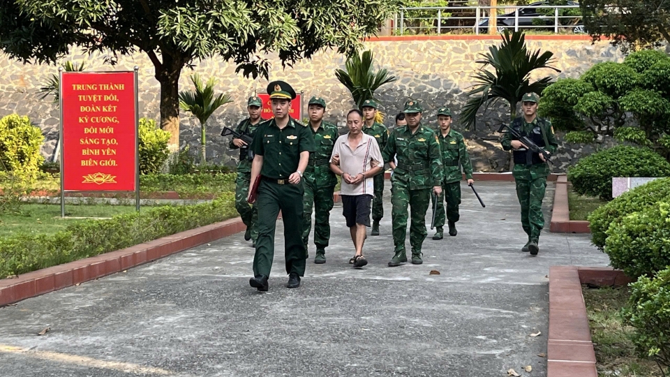 bo-doi-bien-phong-ap-giai-cac-doi-tuong.jpg