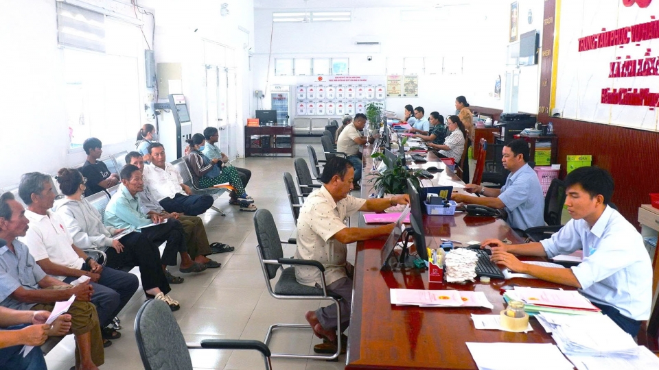 can-bo-dam-nghi-dam-lam.jpg